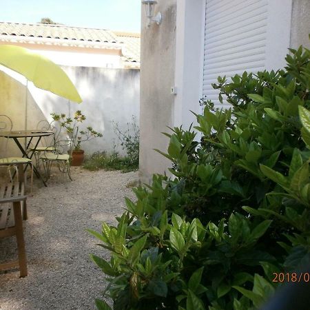 Studio Equipe Avec Jardin+Parking A La Plage... 拉西约塔 外观 照片