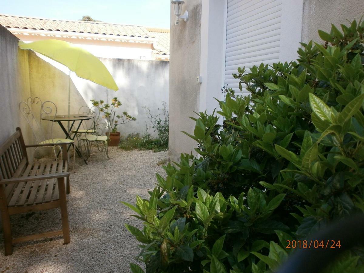 Studio Equipe Avec Jardin+Parking A La Plage... 拉西约塔 外观 照片
